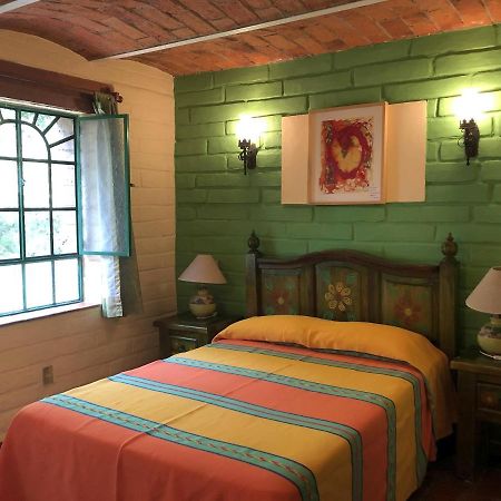 Casa Del Retono Bed & Breakfast Tlaquepaque Екстериор снимка
