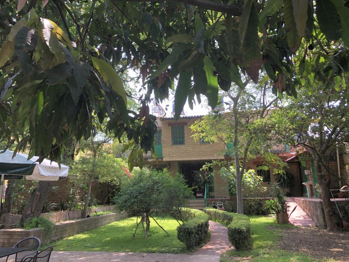 Casa Del Retono Bed & Breakfast Tlaquepaque Екстериор снимка