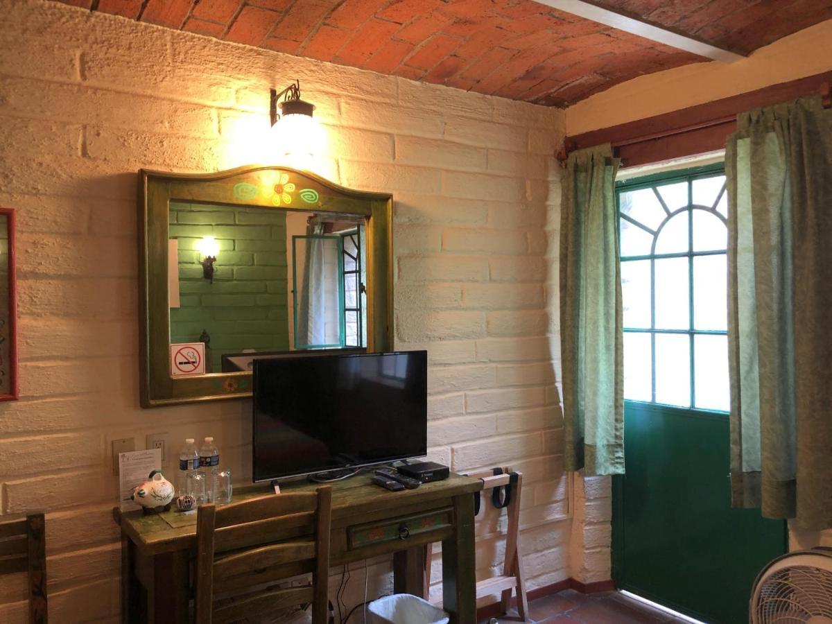 Casa Del Retono Bed & Breakfast Tlaquepaque Екстериор снимка