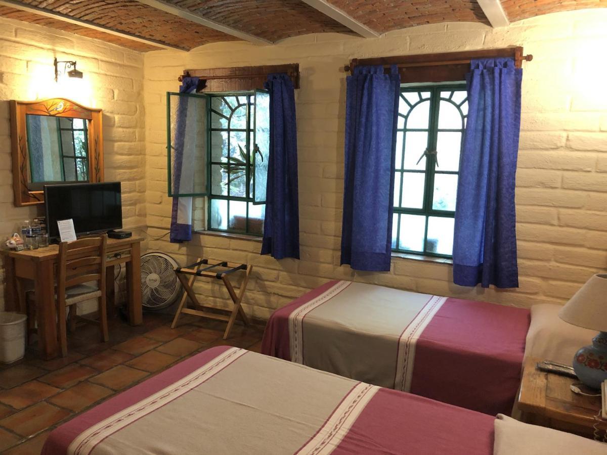 Casa Del Retono Bed & Breakfast Tlaquepaque Екстериор снимка