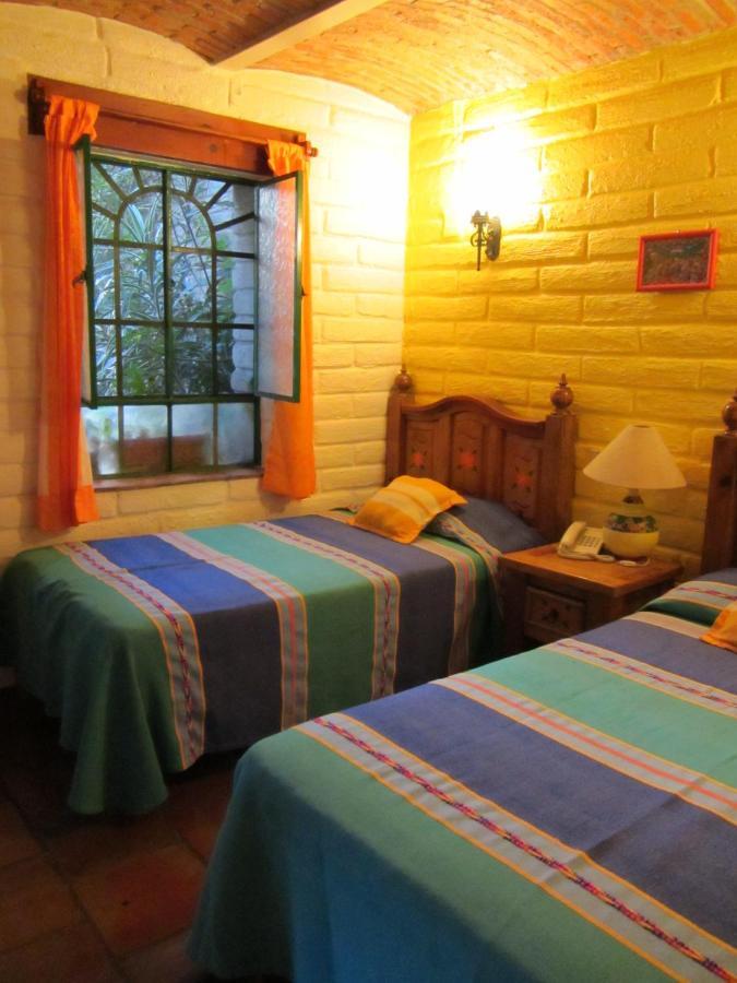Casa Del Retono Bed & Breakfast Tlaquepaque Екстериор снимка