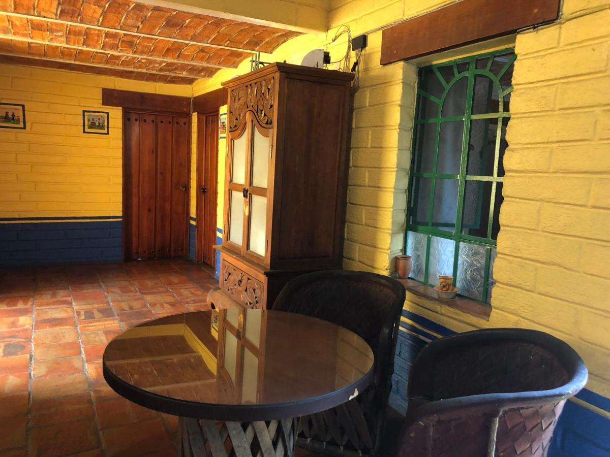 Casa Del Retono Bed & Breakfast Tlaquepaque Екстериор снимка