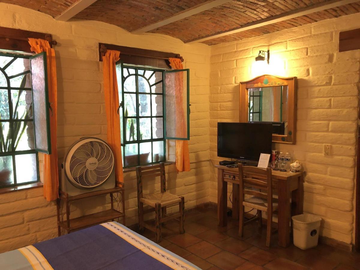 Casa Del Retono Bed & Breakfast Tlaquepaque Екстериор снимка
