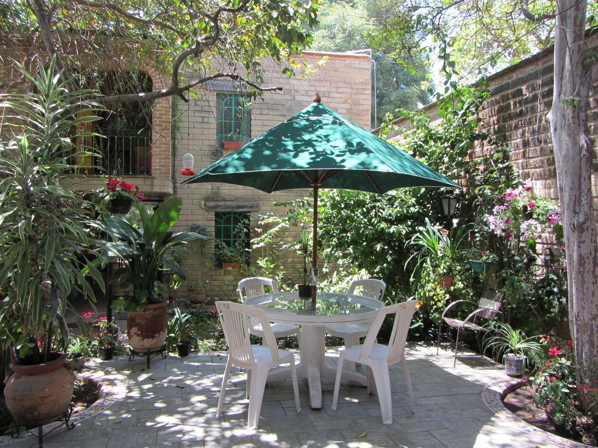Casa Del Retono Bed & Breakfast Tlaquepaque Екстериор снимка