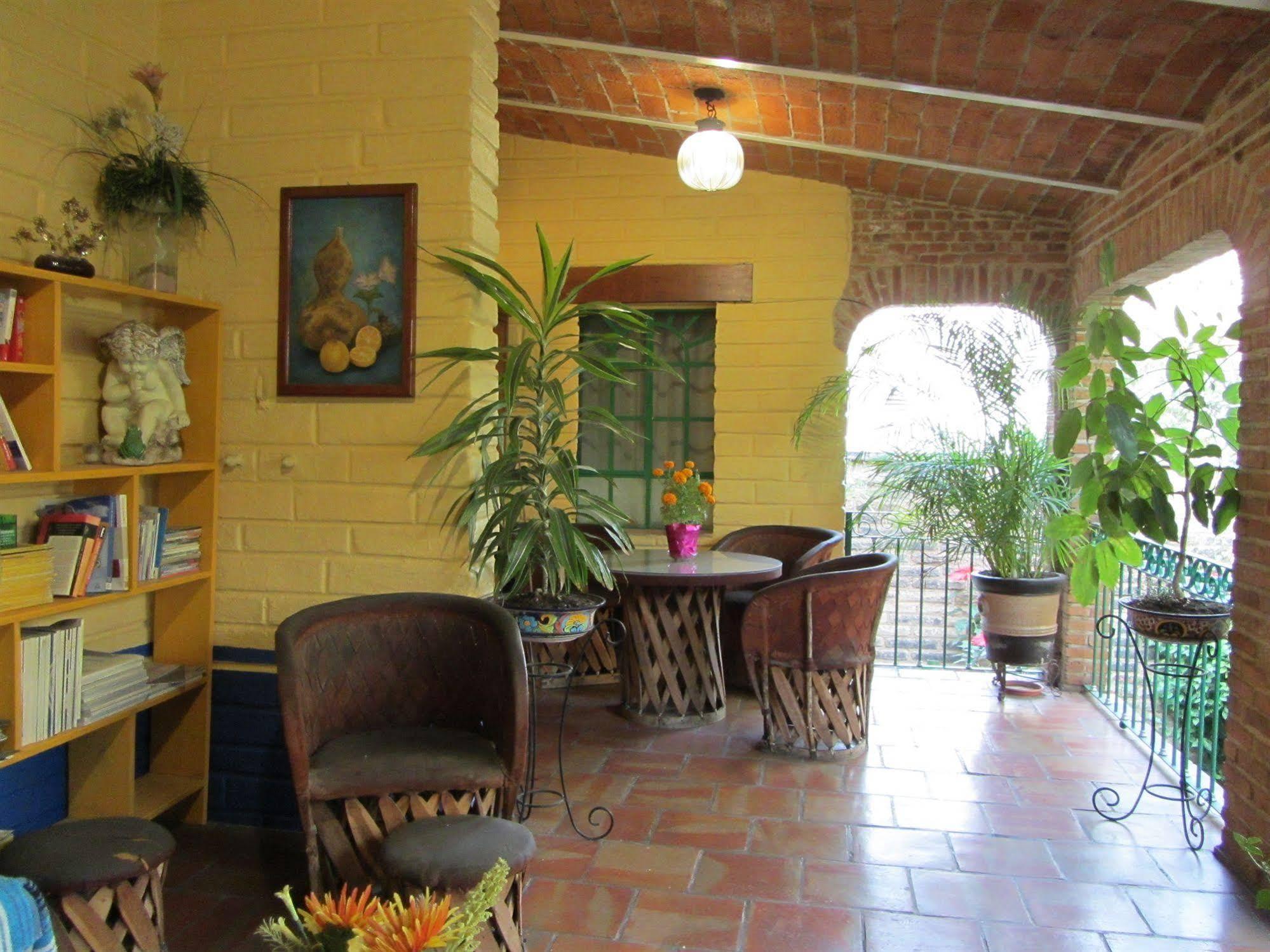 Casa Del Retono Bed & Breakfast Tlaquepaque Екстериор снимка