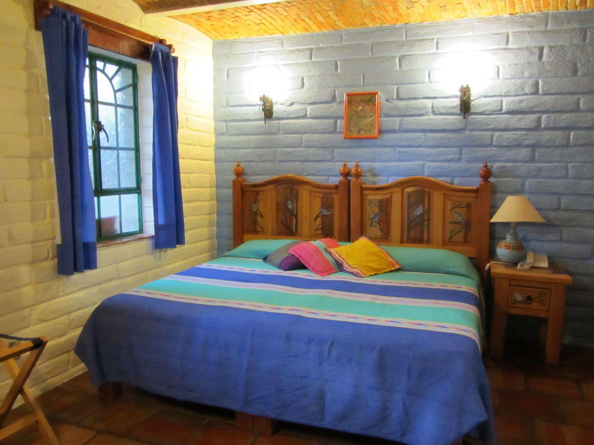 Casa Del Retono Bed & Breakfast Tlaquepaque Екстериор снимка